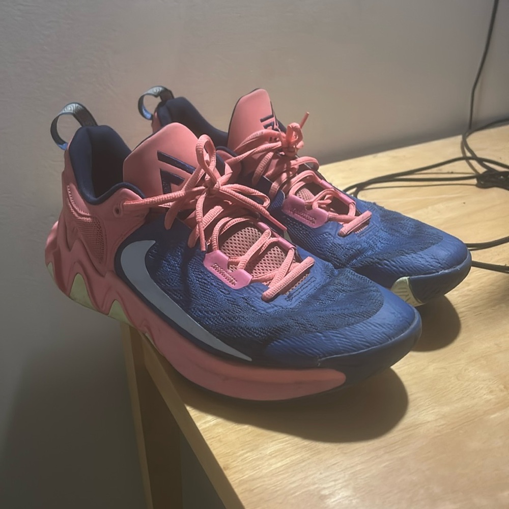 Nike Giannis Zoom Freak 4
